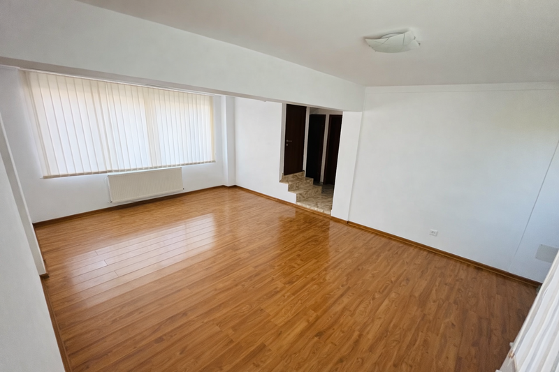 Margeanului, Antiaeriana, proprietar vand vila.